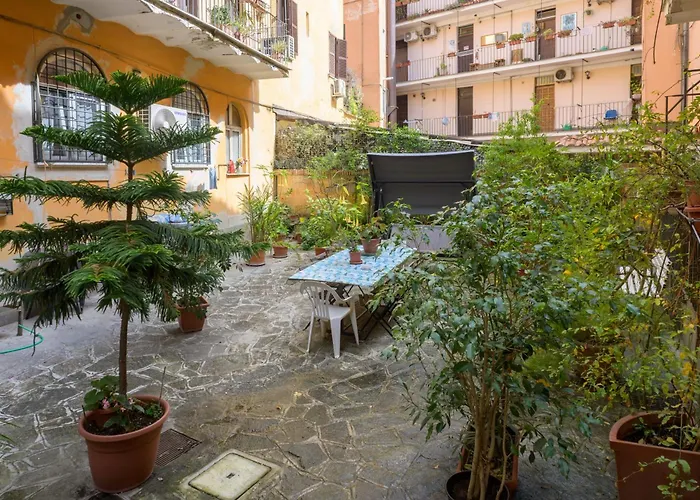 Trastevere Garibaldi 14 *